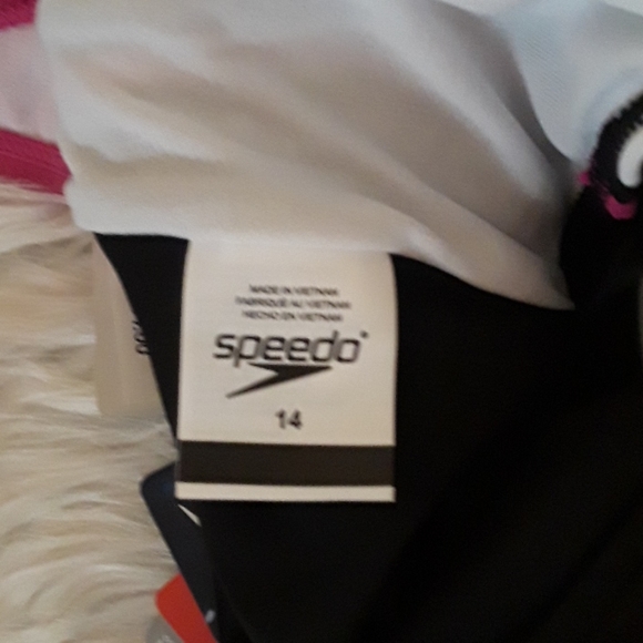 PRICE DROP TODAY NWT CUTE YOUTH SWIMSUIT - Picture 7 of 7